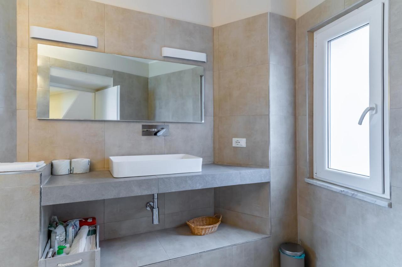 Comfy & Roomy Apt - View On The Ligurian Hills! Vezzano Ligure Exterior foto